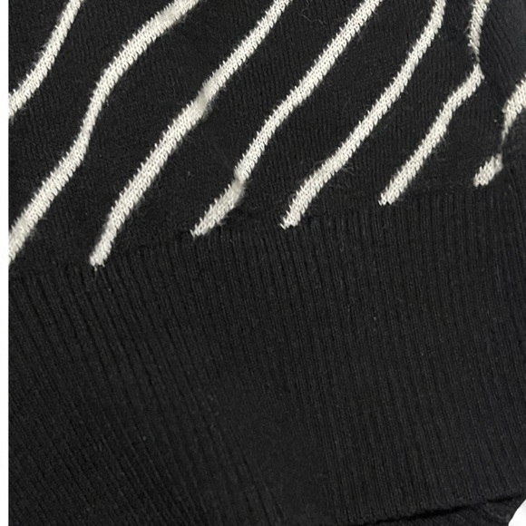019 Smart Set Diagonal Stripe Black and White Cardigan M Womens - Picture 4 of 4